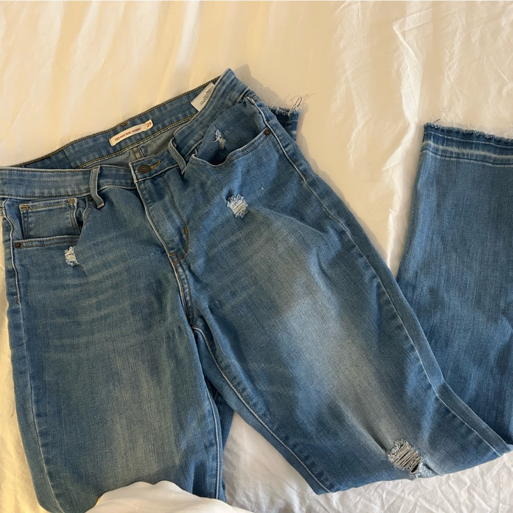 Levi’s - Picture 2 of 2
